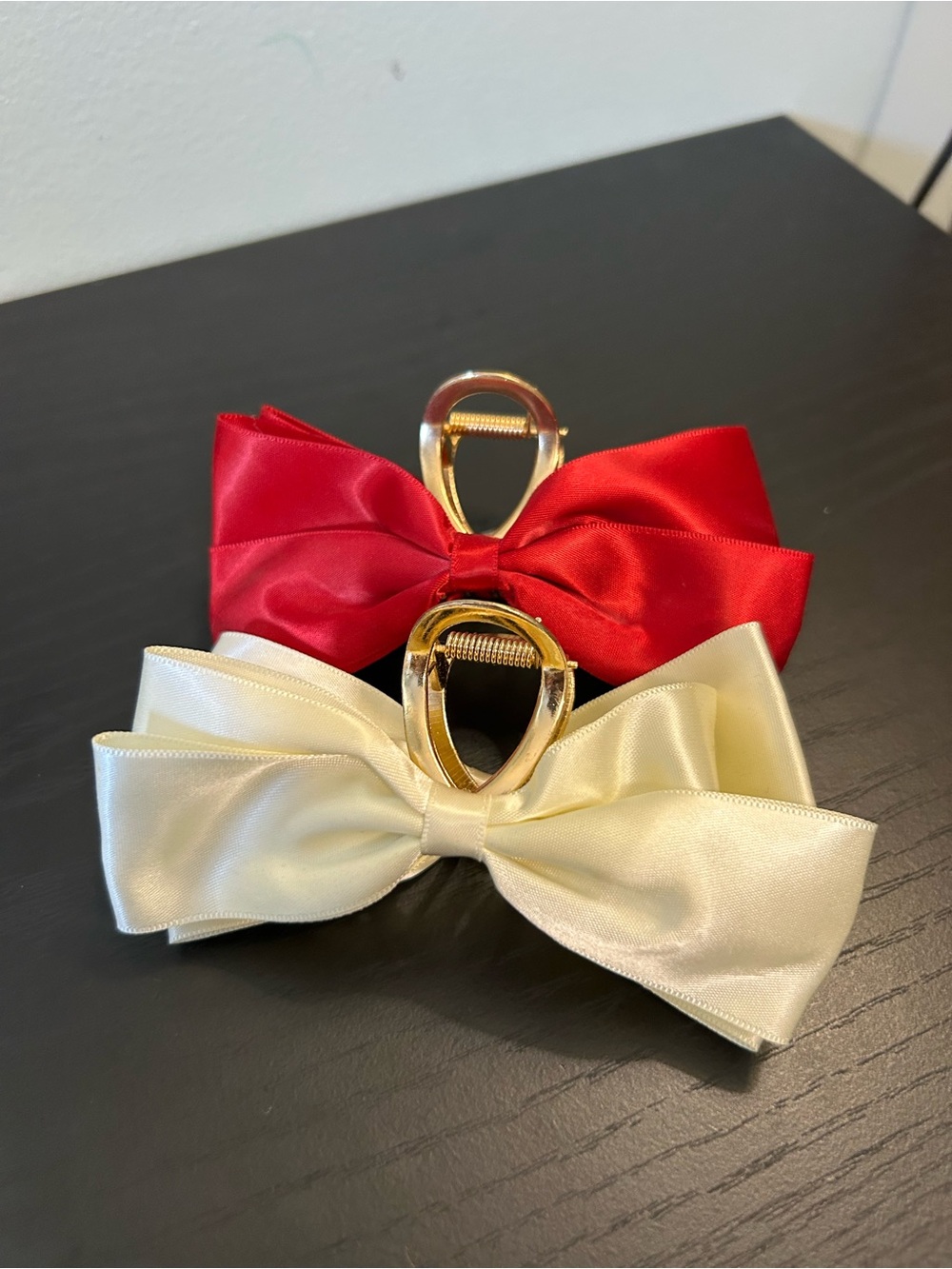 Elegant Satin Bow Hair Clip Set - Red and Ivory